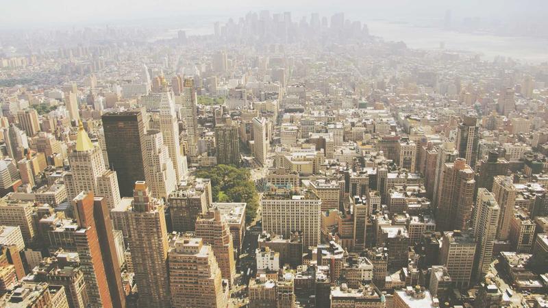 Cash Back vs Rewards Credit Cards: Which Is Better in 2026? 2 Close-up of hands holding credit cards and cash